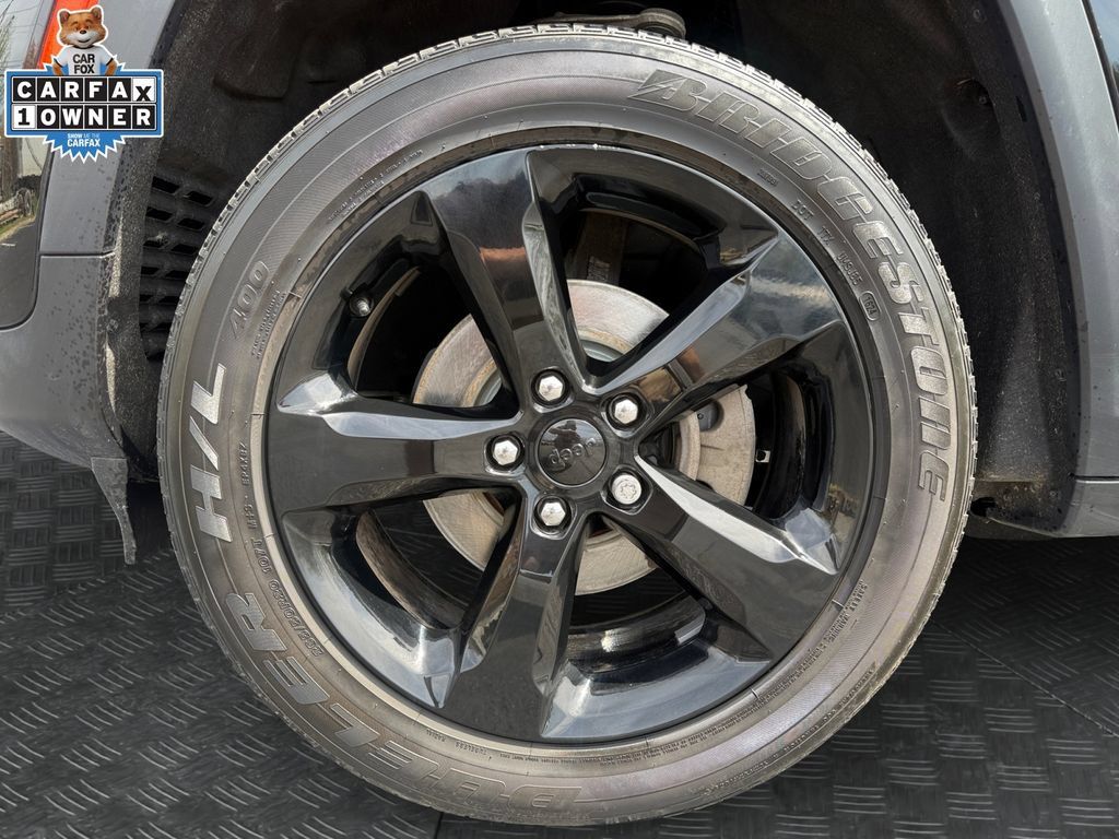 Certified 2024 Jeep Grand Cherokee Altitude AWD/4WD image 20