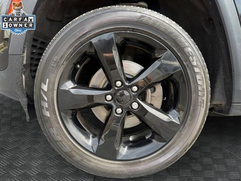 Certified 2024 Jeep Grand Cherokee Altitude AWD/4WD image 20