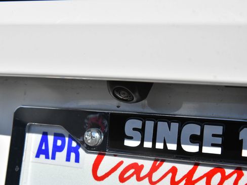 Used 2024 Toyota Corolla SE w/ SE Package image 41