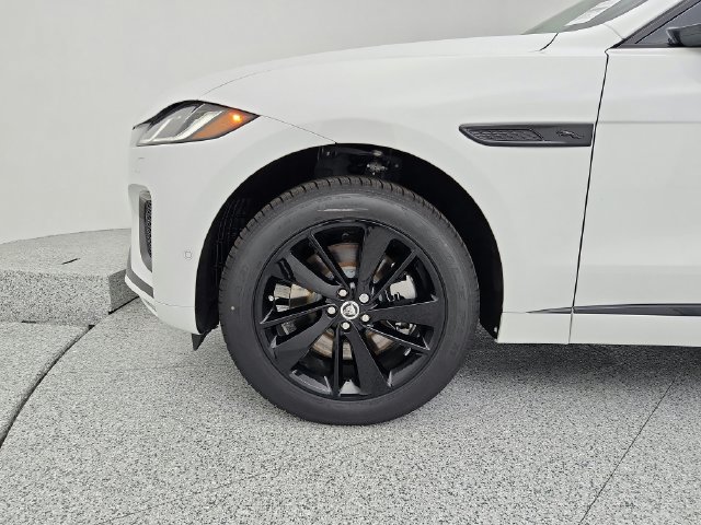 Certified 2026 Jaguar F-PACE R-Dynamic S AWD/4WD image 13