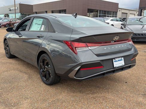 New 2026 Hyundai Elantra Sport image 3