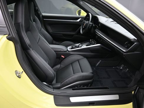 Used 2025 Porsche 911 Carrera image 25