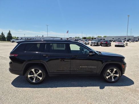 Used 2023 Jeep Grand Cherokee L Limited AWD/4WD image 4