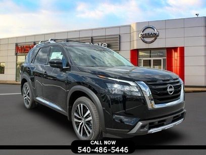 New 2025 Nissan Pathfinder Platinum w/ Cargo Package