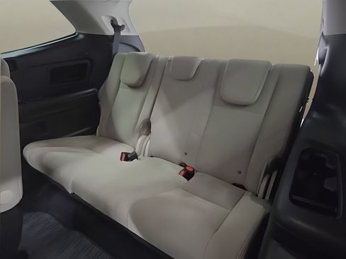 Used 2025 Subaru Ascent Premium AWD/4WD image 17