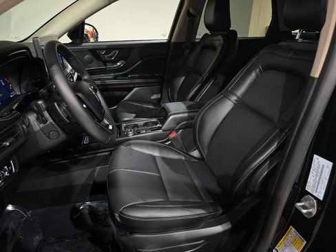 New 2026 Lincoln Corsair Premiere image 20