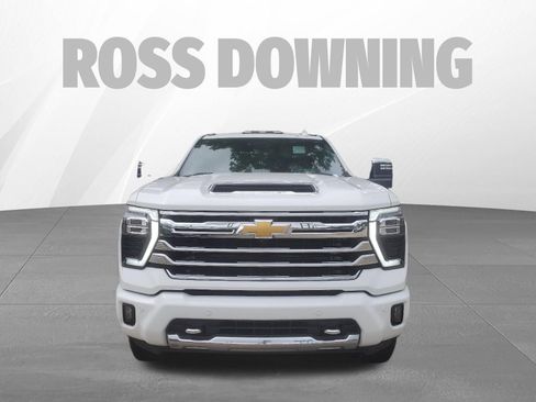 Used 2024 Chevrolet Silverado 2500 High Country w/ Technology Package AWD/4WD image 4