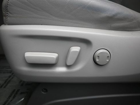 Used 2015 Toyota Sienna XLE image 10