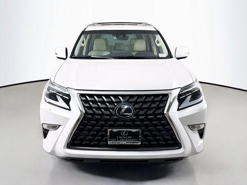 Used 2023 Lexus GX 460 Luxury w/ Accessory Package AWD/4WD image 2