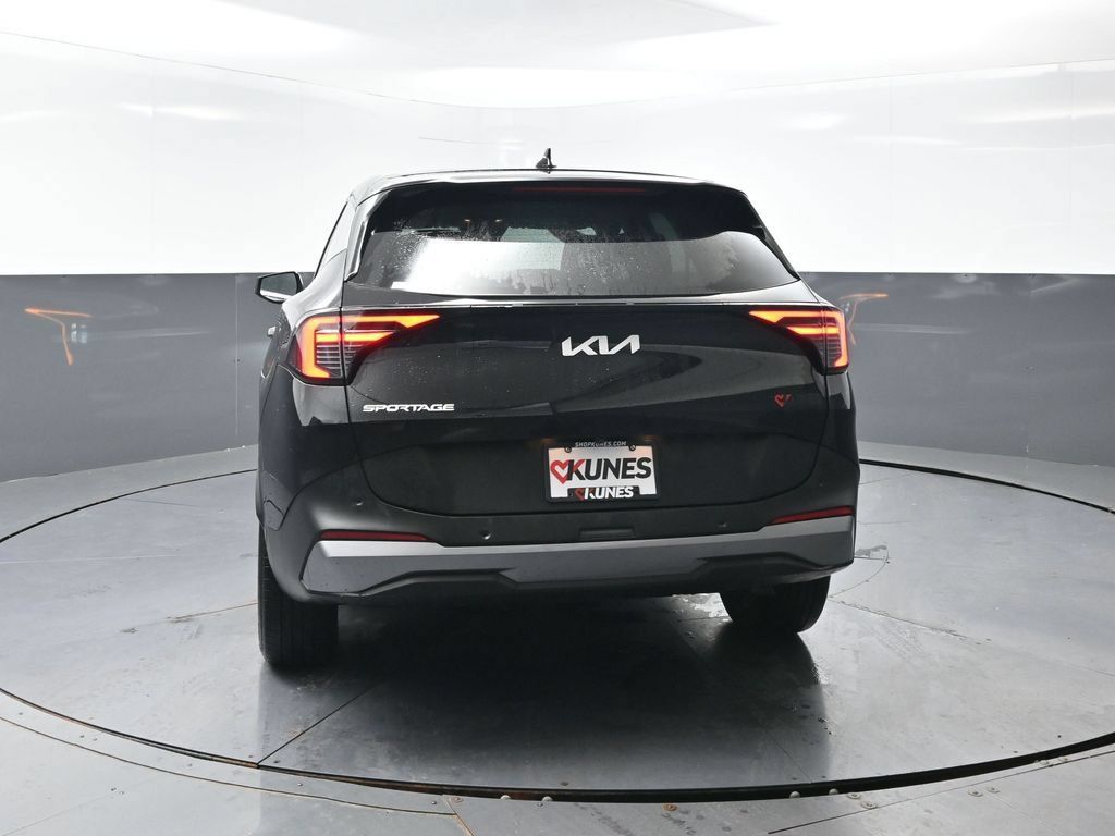 Used 2026 Kia Sportage LX FWD image 12