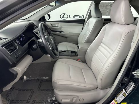Used 2017 Toyota Camry XLE w/ Advanced Technology Package FWD image 17