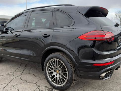 Used 2017 Porsche Cayenne Platinum Edition image 8