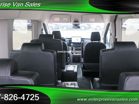 Used 2023 Ford Transit 350 XLT RWD image 13