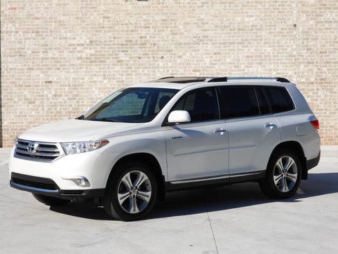 Used 2013 Toyota Highlander Limited FWD image 16
