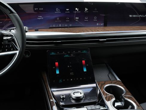 New 2025 Cadillac Escalade Sport Platinum w/ LPO, ONYX Package image 12