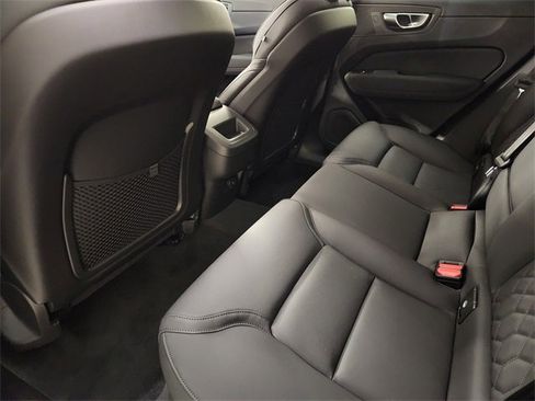 New 2026 Volvo XC60 B5 Core image 30