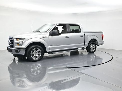 Certified 2017 Ford F150 XLT w/ Equipment Group 301A Mid RWD image 5