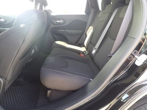 Used 2017 Jeep Cherokee Latitude w/ Safety/Convenience Group image 15