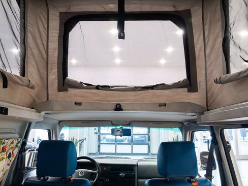 Used 2002 Volkswagen Eurovan GLS image 35