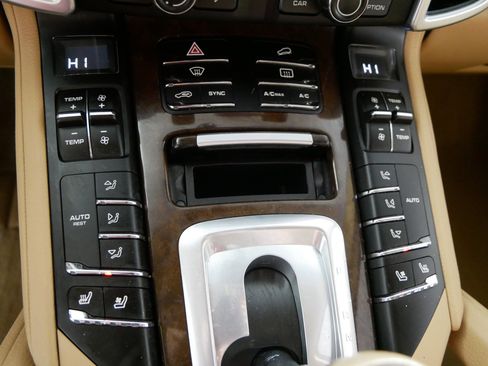 Used 2014 Porsche Cayenne AWD/4WD image 23