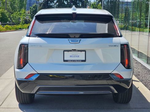 New 2026 Cadillac Optiq Sport 2 AWD/4WD image 4