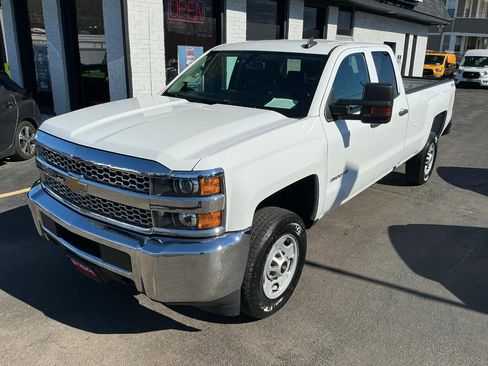 Used 2019 Chevrolet Silverado 2500 W/T w/ WT Convenience Package image 2