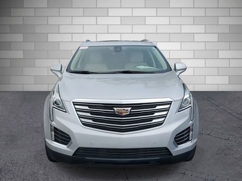 Used 2018 Cadillac XT5 Luxury w/ Driver Awareness Package image 8