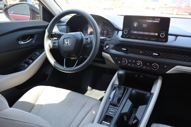 Used 2025 Honda Accord SE image 11