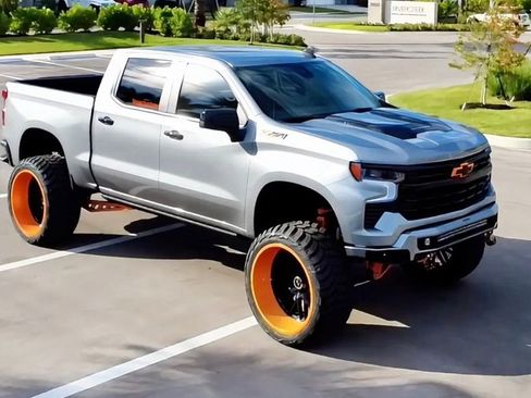 Used 2025 Chevrolet Silverado 1500 LT Trail Boss image 4