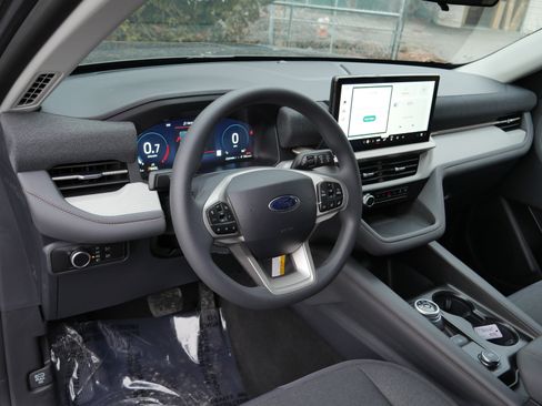 New 2026 Ford Explorer Active image 4