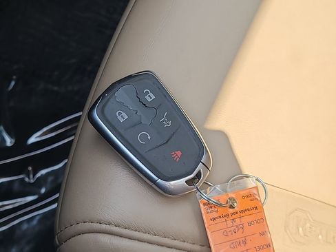 Used 2019 Cadillac XT5 Platinum AWD/4WD image 28