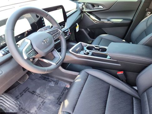New 2027 Chevrolet Equinox LT w/ Convenience Package II AWD/4WD image 8
