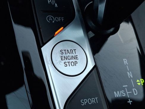 Used 2025 BMW X4 xDrive30i image 21