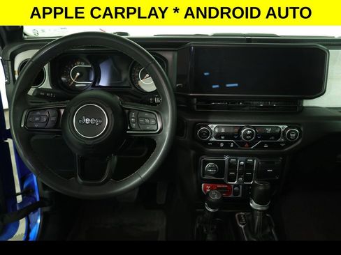 Used 2024 Jeep Gladiator Sport image 7