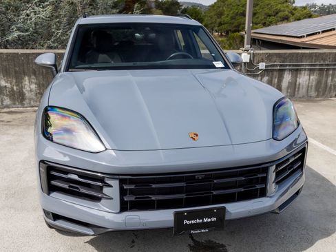 Certified 2026 Porsche Cayenne AWD/4WD image 16