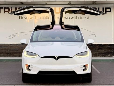Used 2017 Tesla Model X 100D AWD/4WD image 2