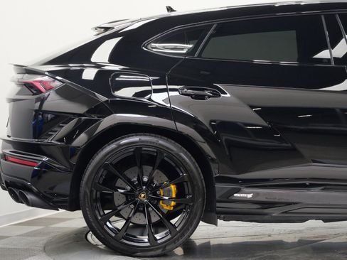 Used 2023 Lamborghini Urus S AWD/4WD image 45