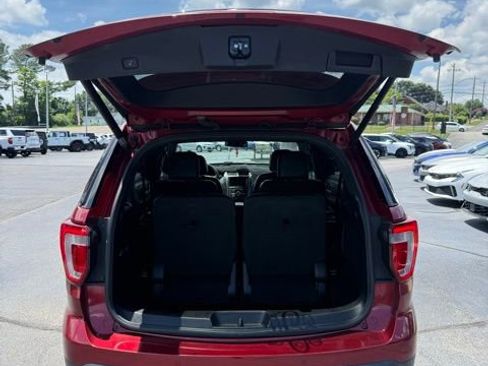 Used 2017 Ford Explorer Limited w/ Equipment Group 301A AWD/4WD image 7