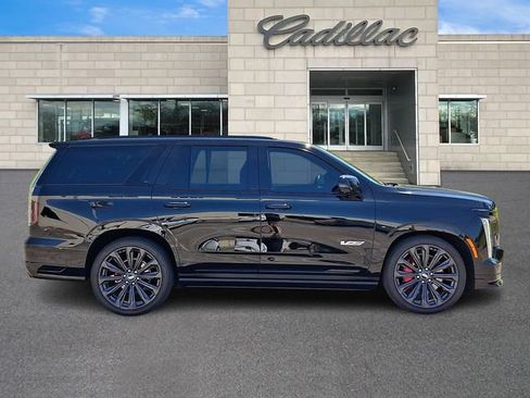 Certified 2025 Cadillac Escalade V AWD/4WD image 9