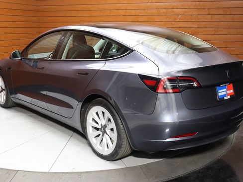 Used 2023 Tesla Model 3 Standard Range image 33
