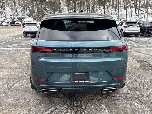 Used 2025 Land Rover Range Rover Sport Dynamic SE image 4