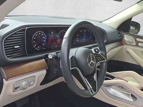 Used 2024 Mercedes-Benz GLE 450 4MATIC image 11