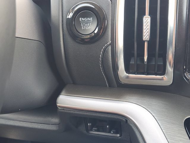 Used 2025 Ford Expedition Max Platinum AWD/4WD image 9