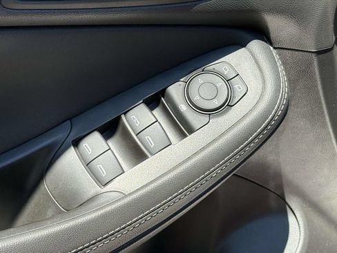 Used 2023 Buick Encore GX Preferred w/ Cold Weather Comfort Package FWD image 10