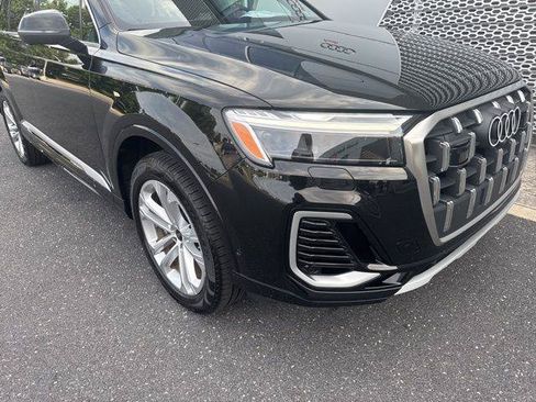 Used 2025 Audi Q7 3.0T Premium Plus AWD/4WD image 5