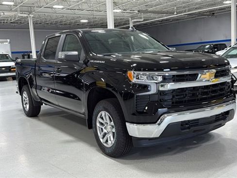 New 2025 Chevrolet Silverado 1500 LT w/ Convenience Package II image 16