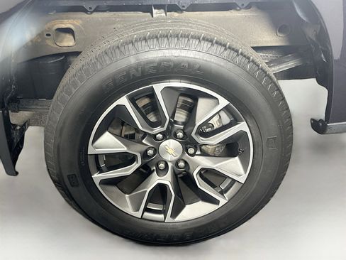 Used 2022 Chevrolet Silverado 1500 LT image 11