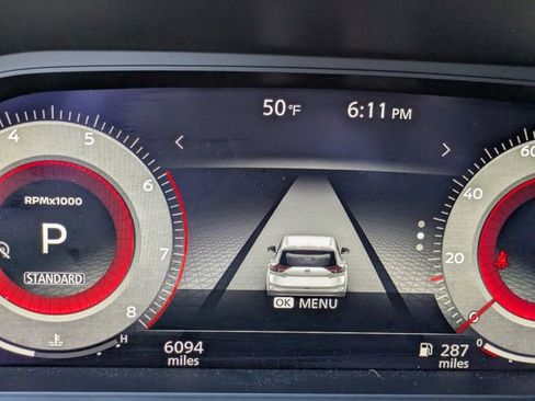 Used 2025 Nissan Rogue SL w/ SL Premium Package image 29