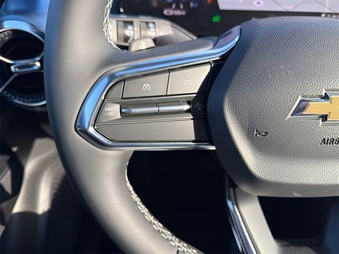 New 2026 Chevrolet Equinox EV LT image 26