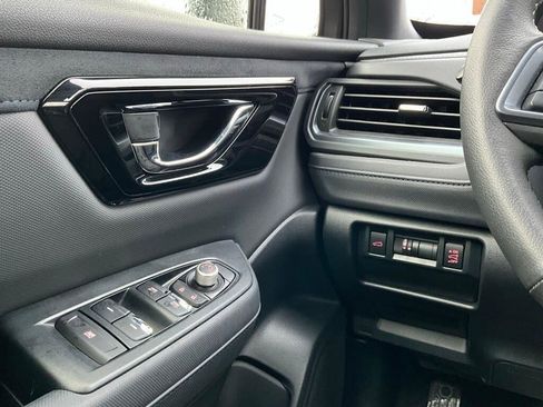 Used 2025 Subaru Forester Limited image 10